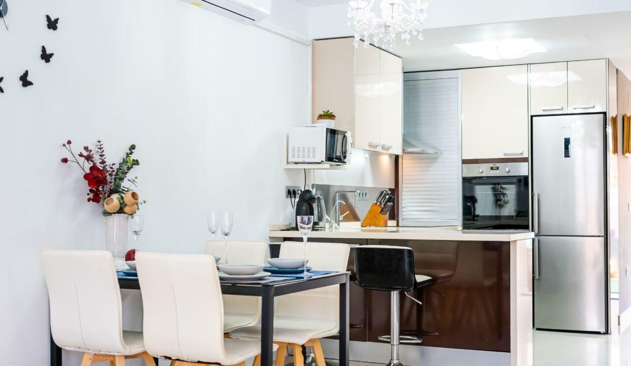 KCa8VufaNyb8_1698942863-fullHD