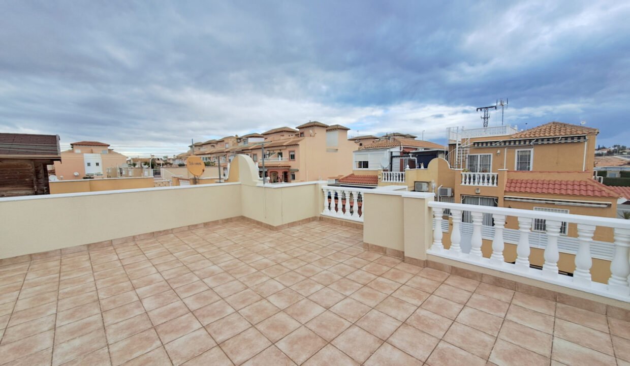 LWuJI32QQmwE_1739289655-fullHD