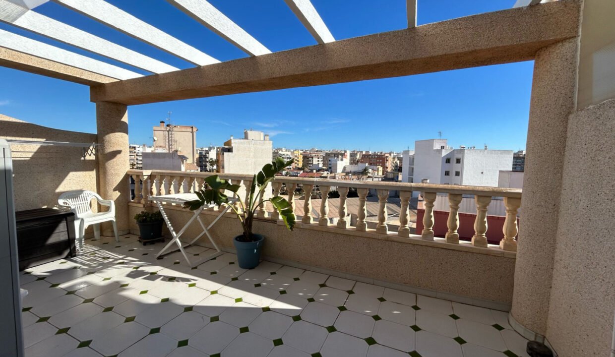 Lppcb6k6Wacf_1740747168-fullHD