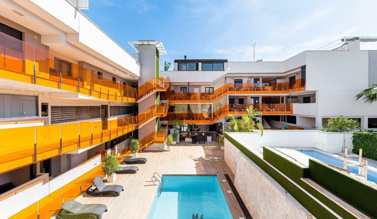 LvRHj28bu1lM_1698943443-fullHD