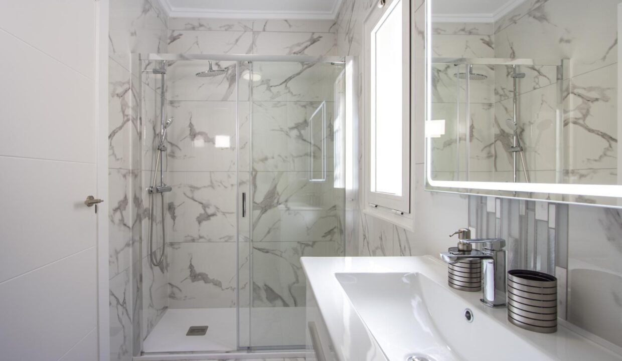 NP5h-hEDvKBe_1727708036-fullHD