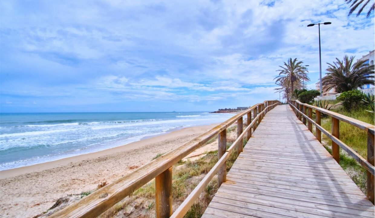 O2YjDTVrBPet_1649928321-fullHD