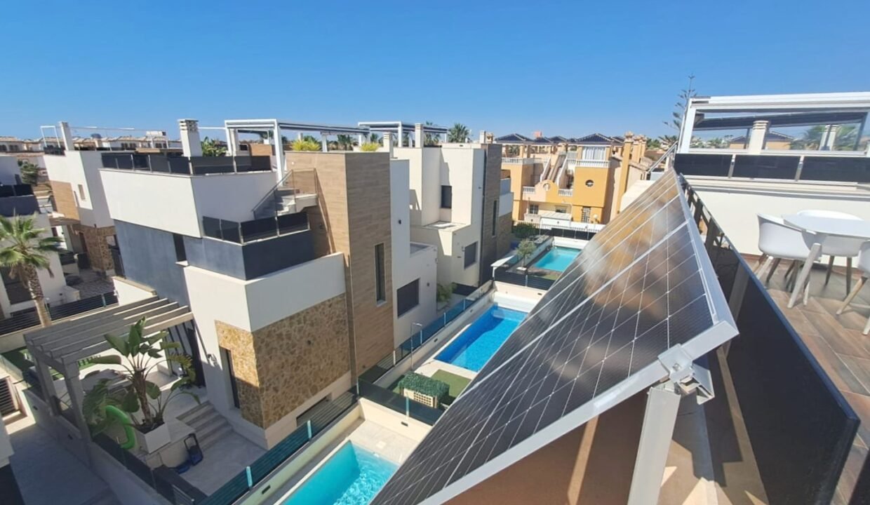 OHovhNWBAy2_1748603697-fullHD