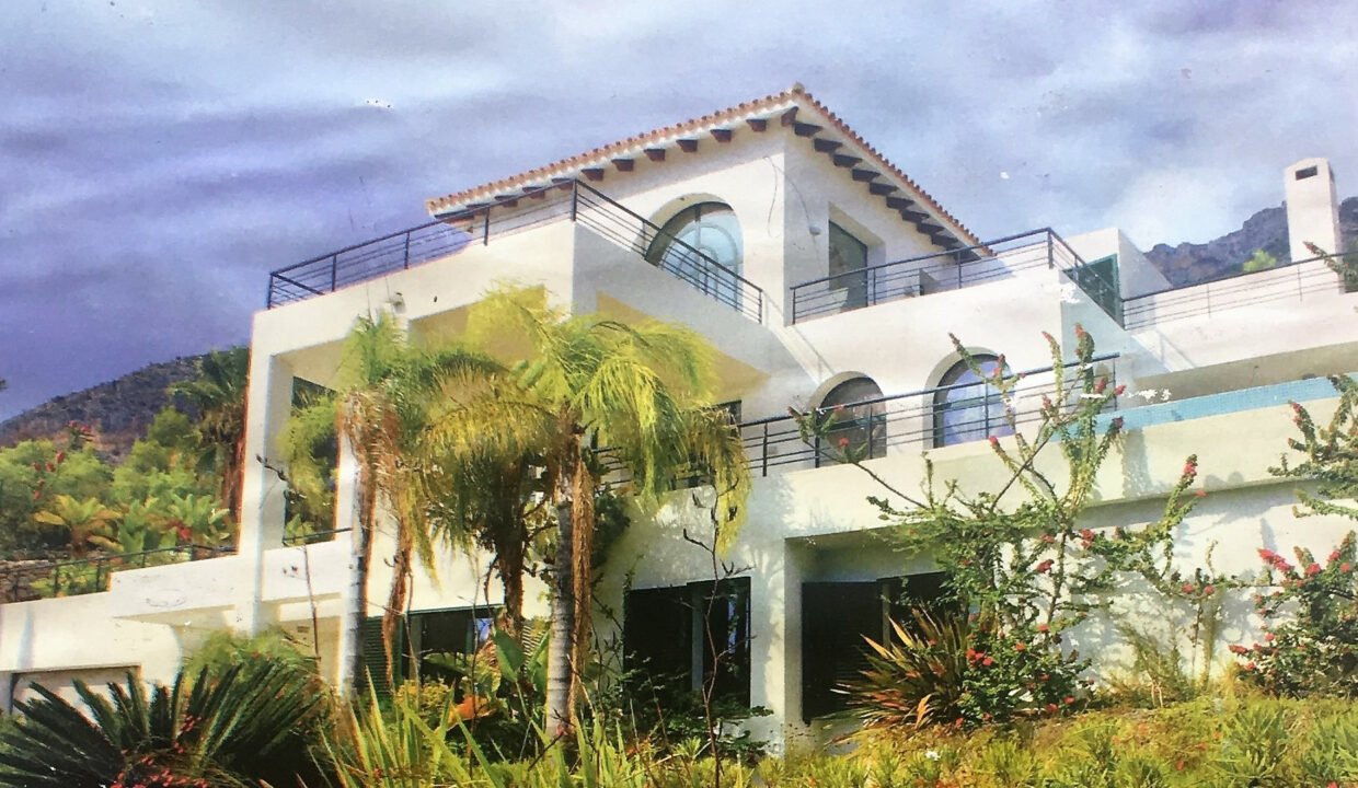 Op7LKkCGuYjD_1640609115-fullHD