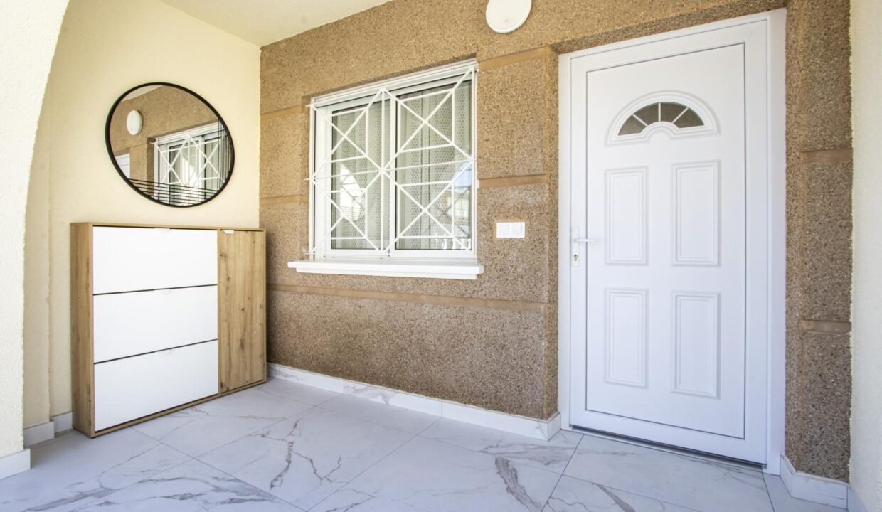 PE-0iC0U6cEZ_1727705354-fullHD