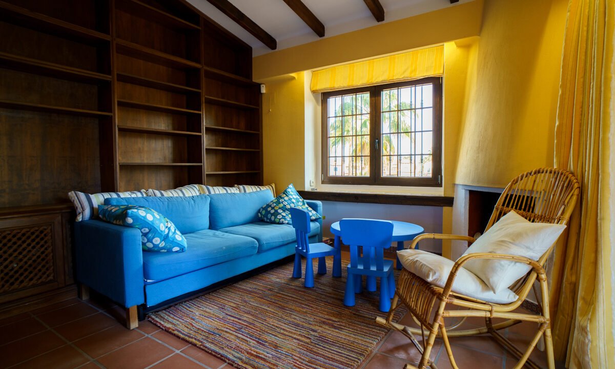 PGsFOHs7zEVq_1717768574-fullHD