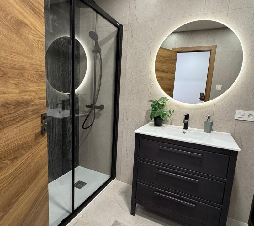 PTkH1XwKeQYb_1733758879-fullHD