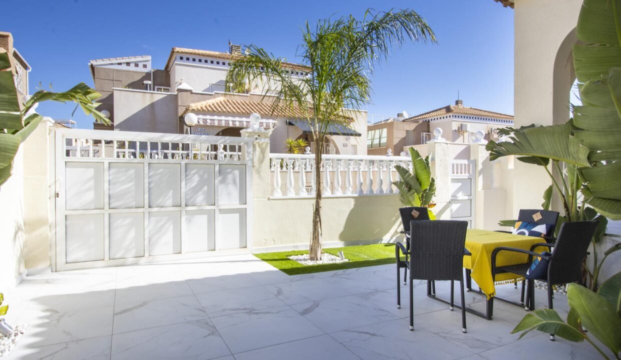 Psqv1Z3JqT12_1727705142-fullHD