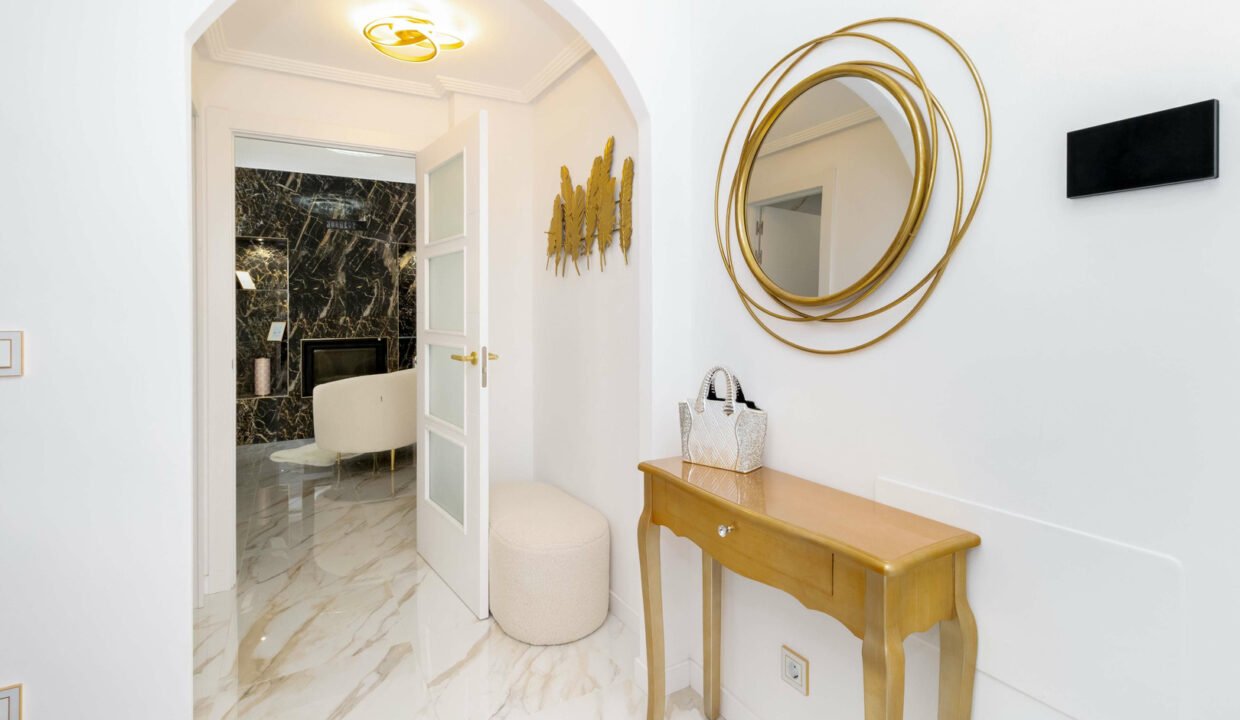 QEc0ztVyYvXL_1704974383-fullHD