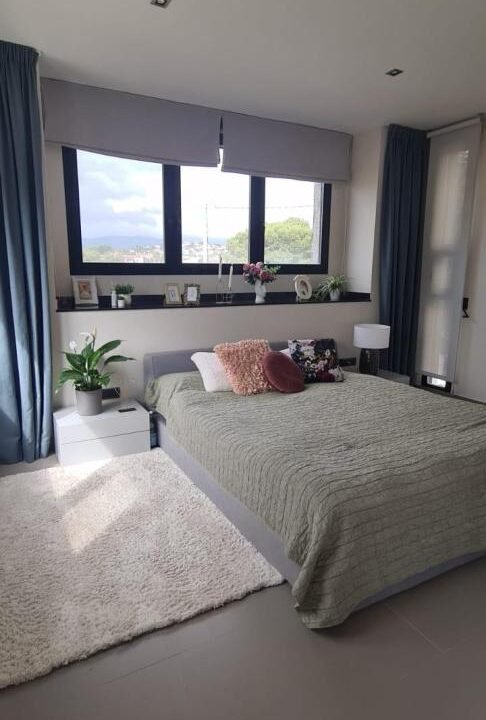 S5hV9mWFC_7p_1732889817-fullHD