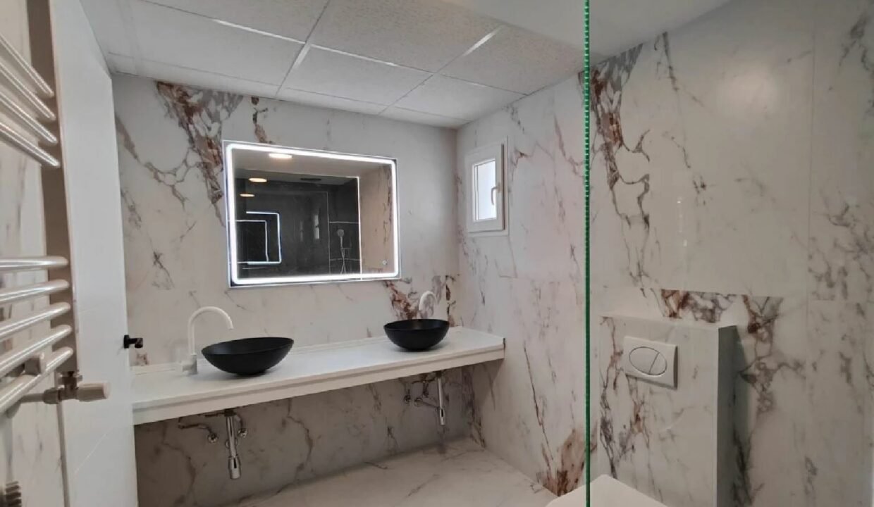 SUfxdeofuHBP_1695295298-fullHD