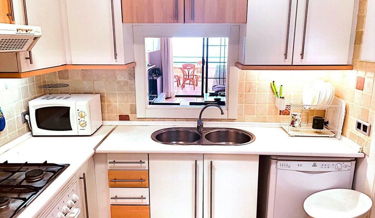 SYlkuL9Ek88X_1688394612-fullHD