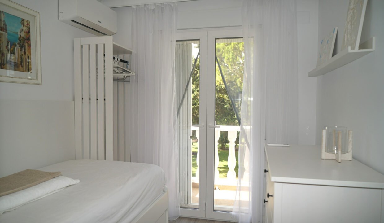 S_UkBJqRwxR8_1695399689-fullHD