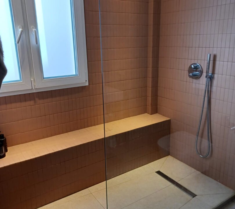 UExNolampe8P_1736426518-fullHD