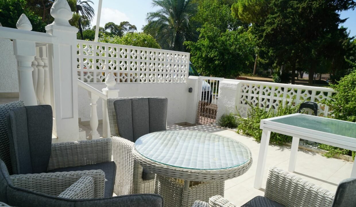 UWU8K0gc4Ewk_1695399706-fullHD