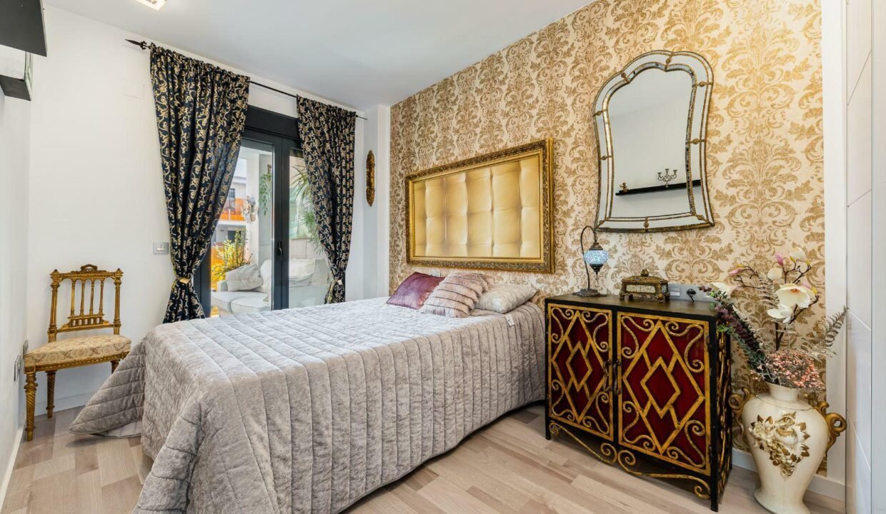 V52BkhPlPijw_1698942938-fullHD