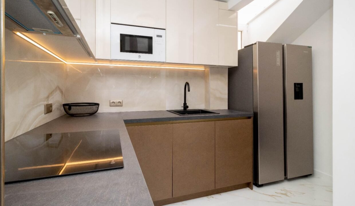 V8SqH9wGHXYl_1725983129-fullHD