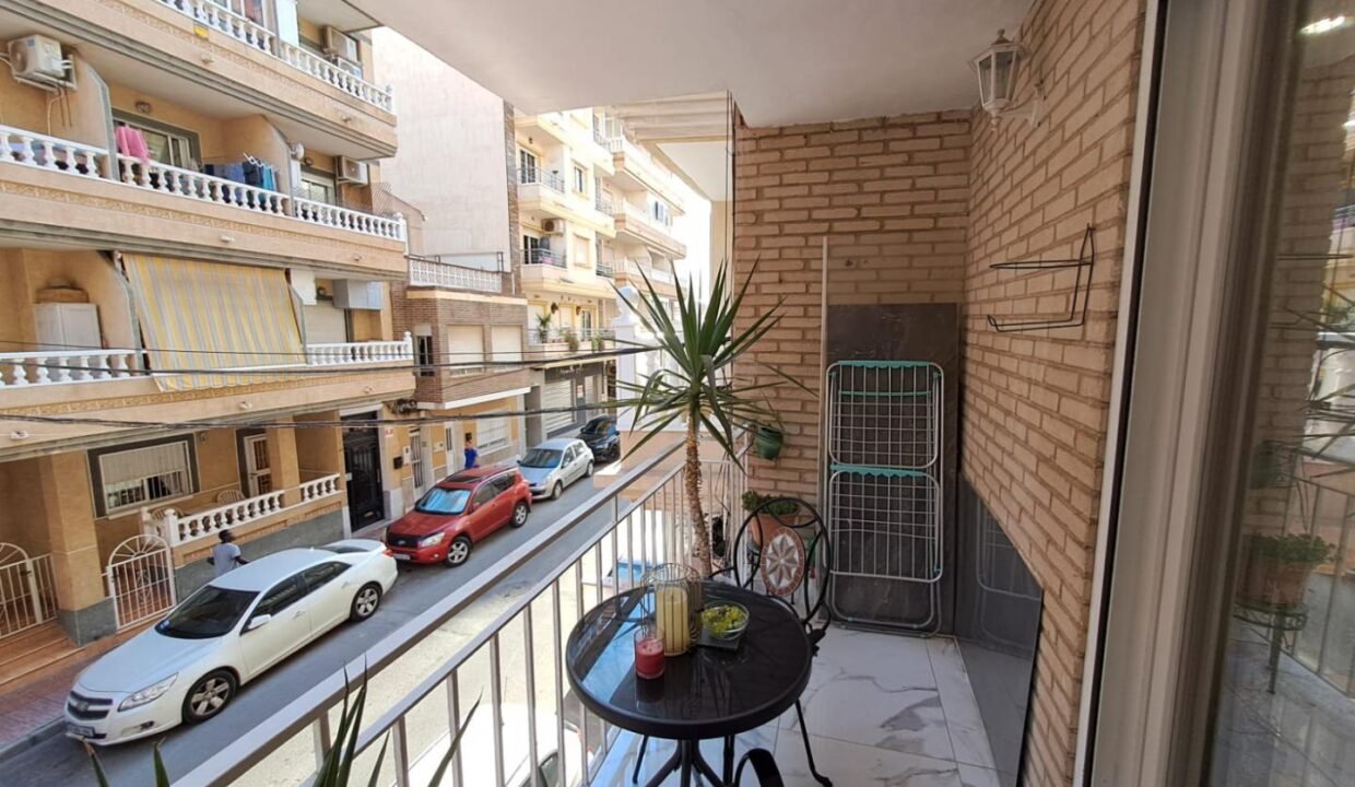 VOO09FG8J_qe_1726734516-fullHD