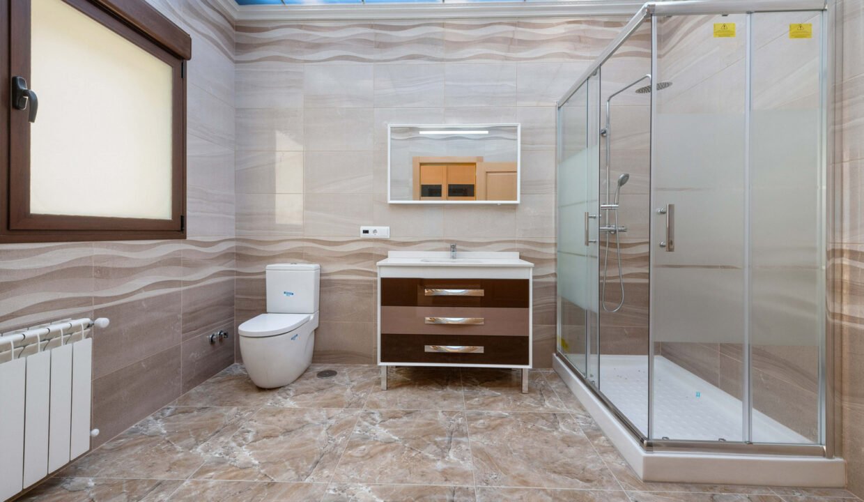 Vd_lpSwWr6_C_1710493290-fullHD