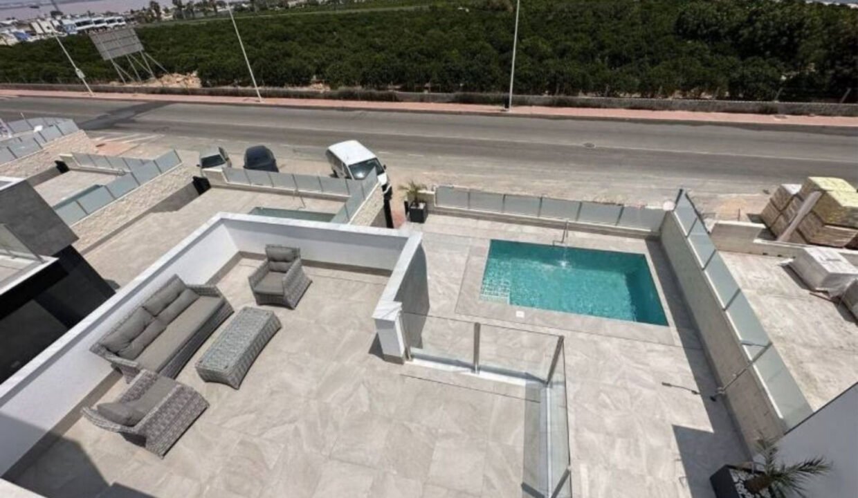 WRuYOmKQ0n5a_1741100767-fullHD