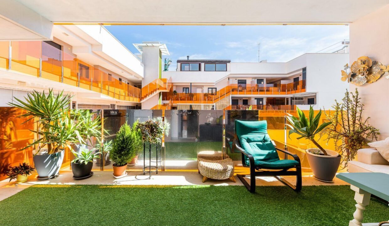 WTykB9R87SDy_1698943132-fullHD