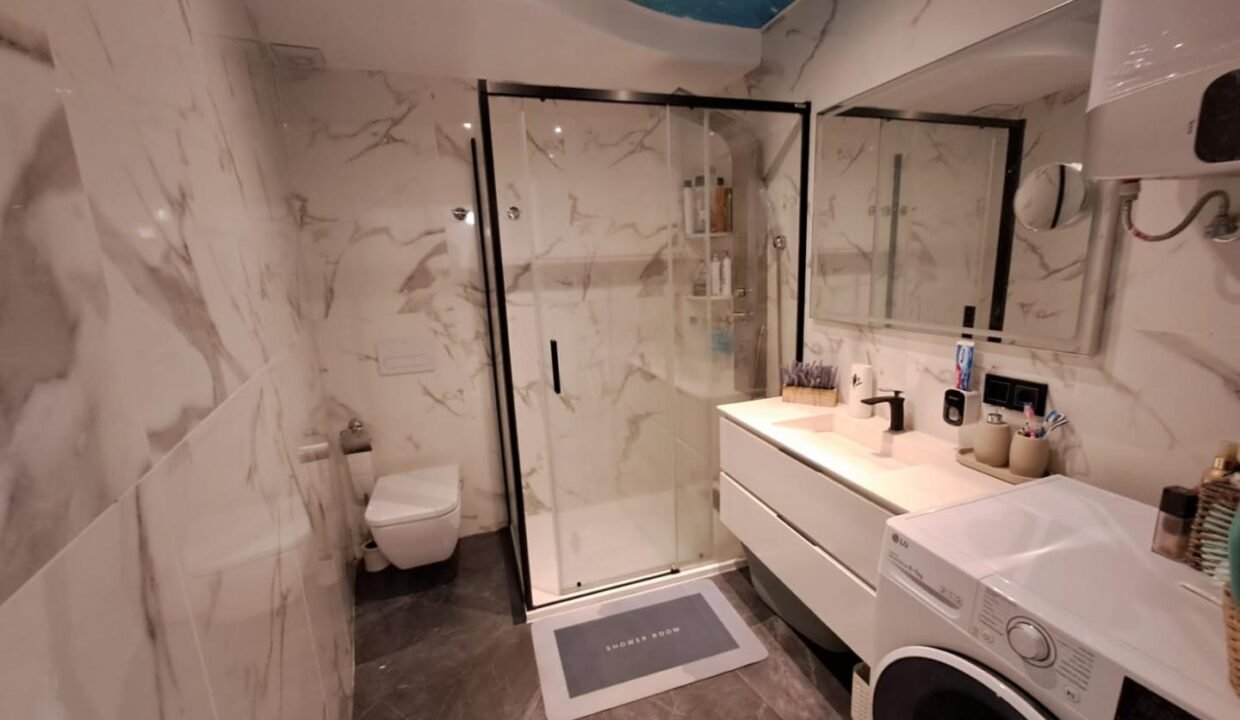 X0MvG_hedrcw_1726734157-fullHD