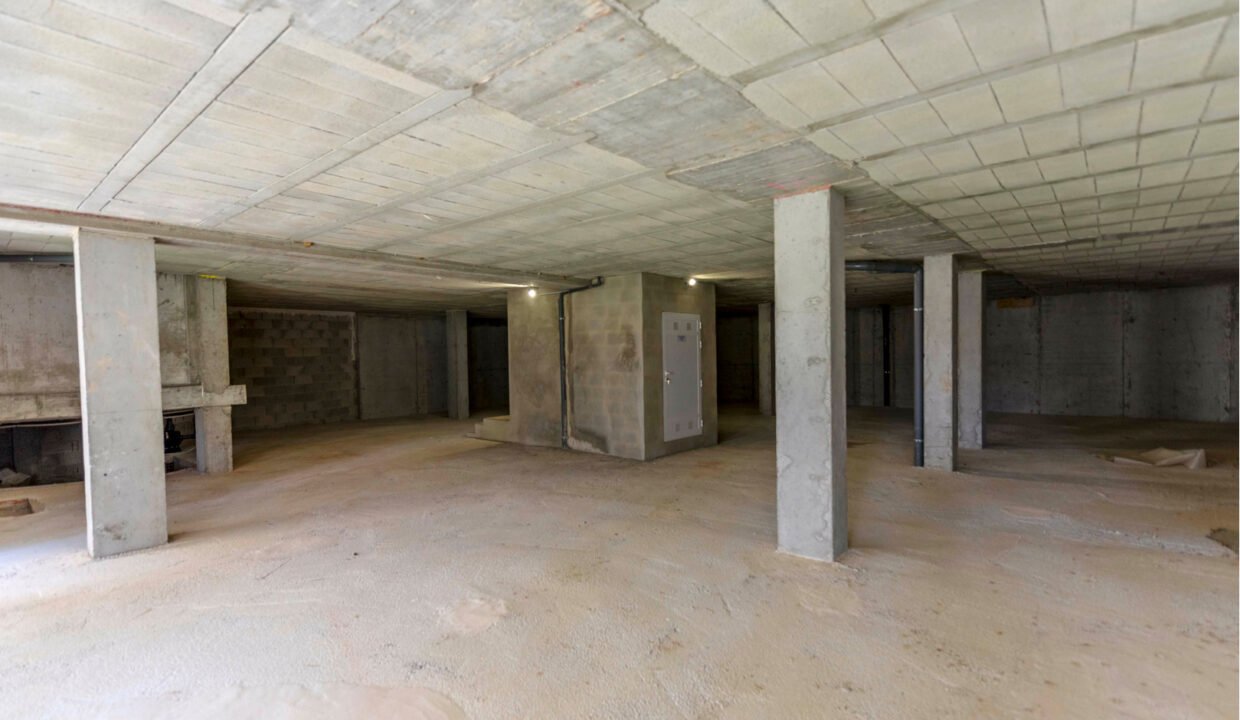 XowfBJLvxCkM_1710493494-fullHD