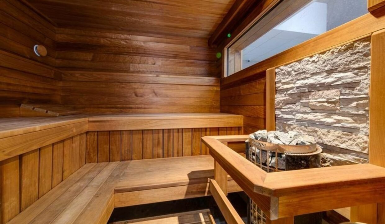 aXhuGt0Tl52t_1716995033-fullHD