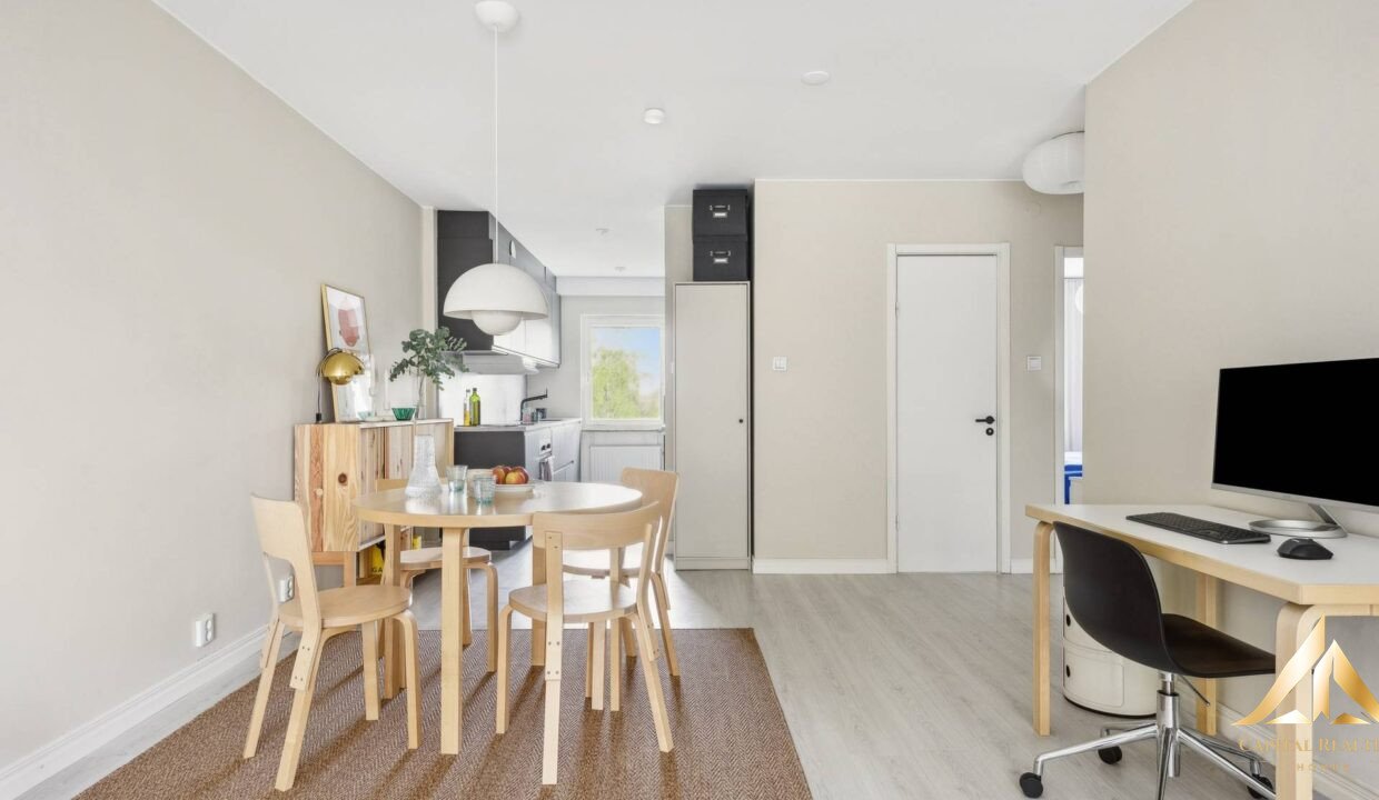 af4213ff94d03f9fae46b90d7281cbf0