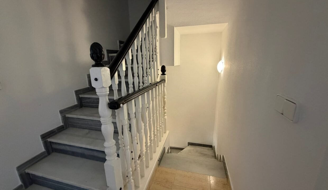 b95b984f218f079c54acc58d9f3362eefb791b81