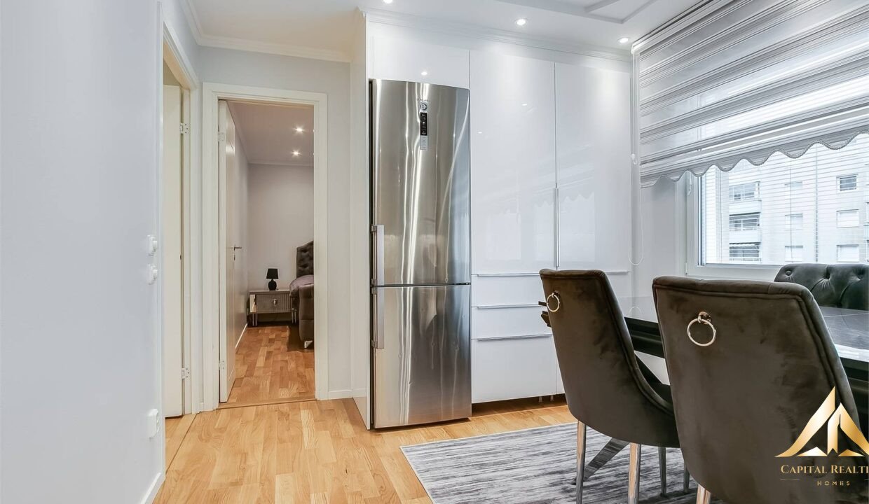 b95e8af9d398e83742c47c179cd63948