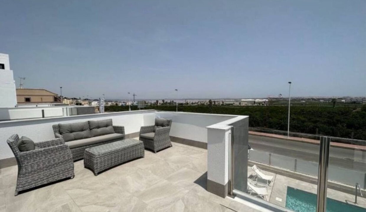 bkdiOd9TsQkV_1741100700-fullHD