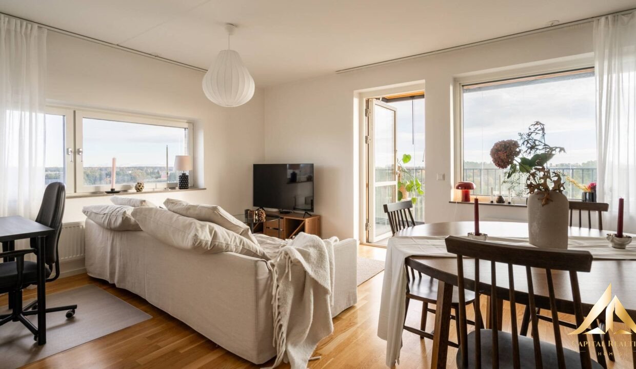 c9f8e9381727f2928bec4ed1c95f1073