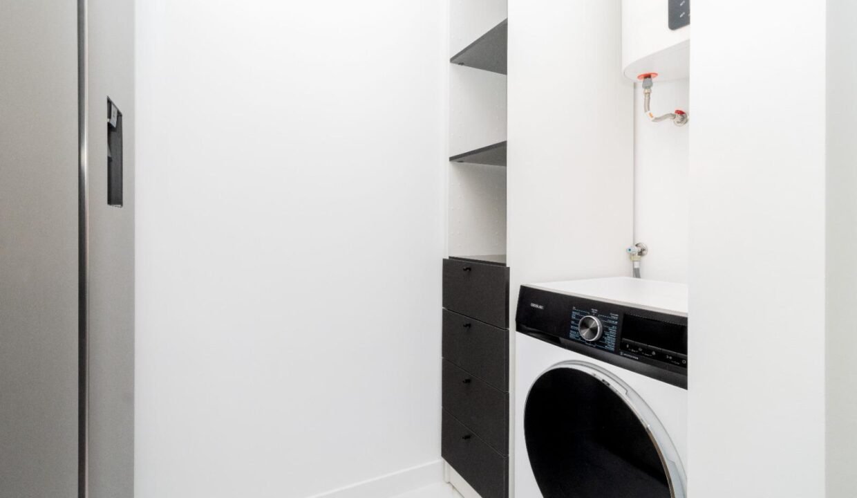 cRXBJzgeIZ7y_1725983137-fullHD