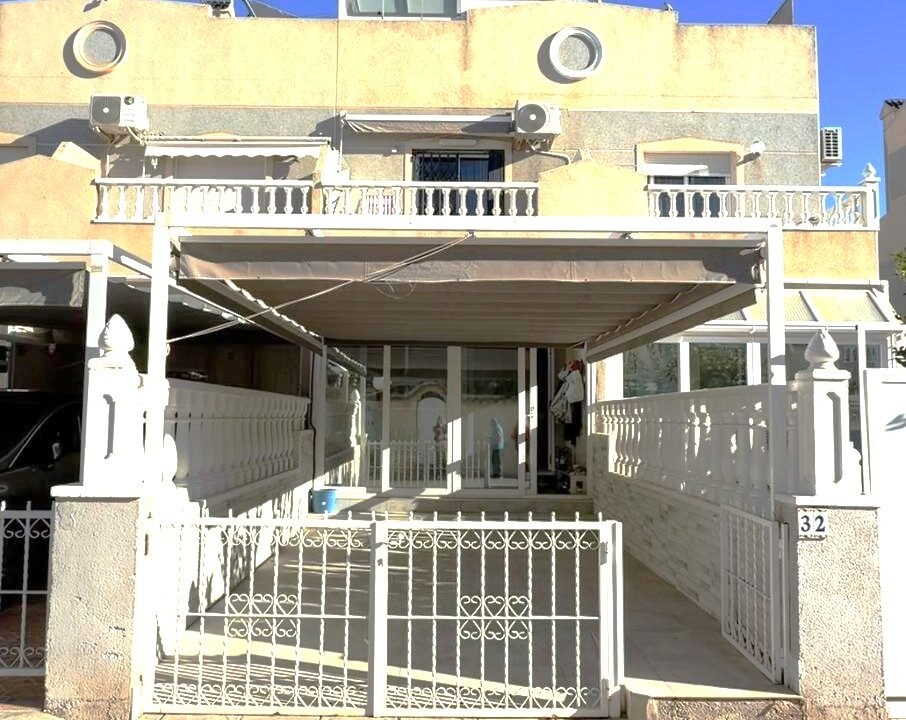 d5f697ba37f9cd442329f3bbfaf67406ab4aaa33