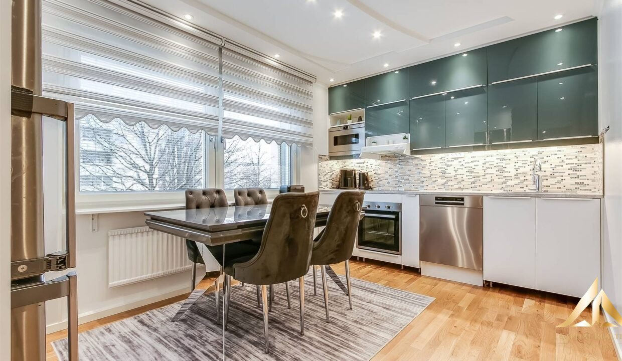 d8e5e38de98af176a51715fc308a8502