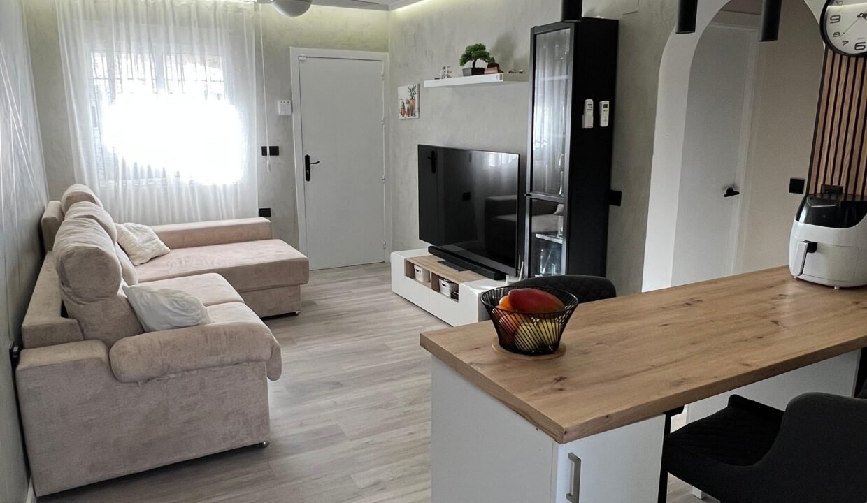 e76c794e79fe2a4260c58161d2944f99644a93ae