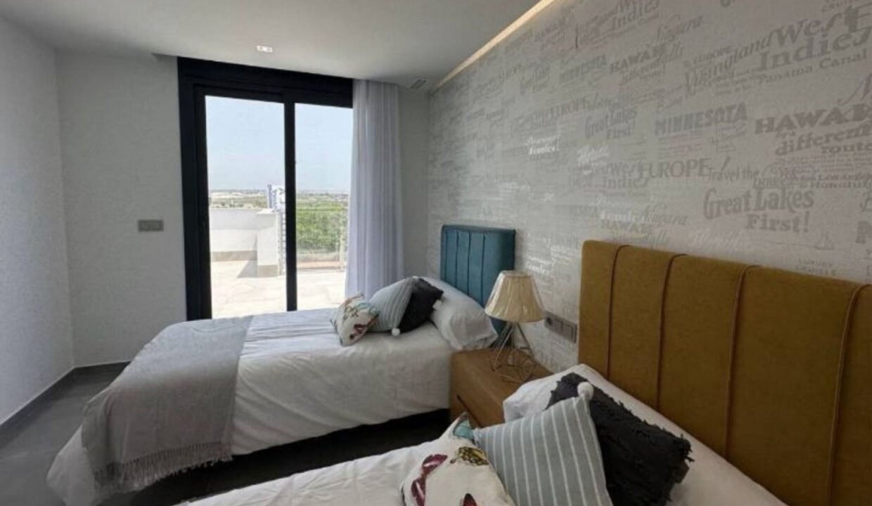 eE6seQOfkQnn_1741100693-fullHD