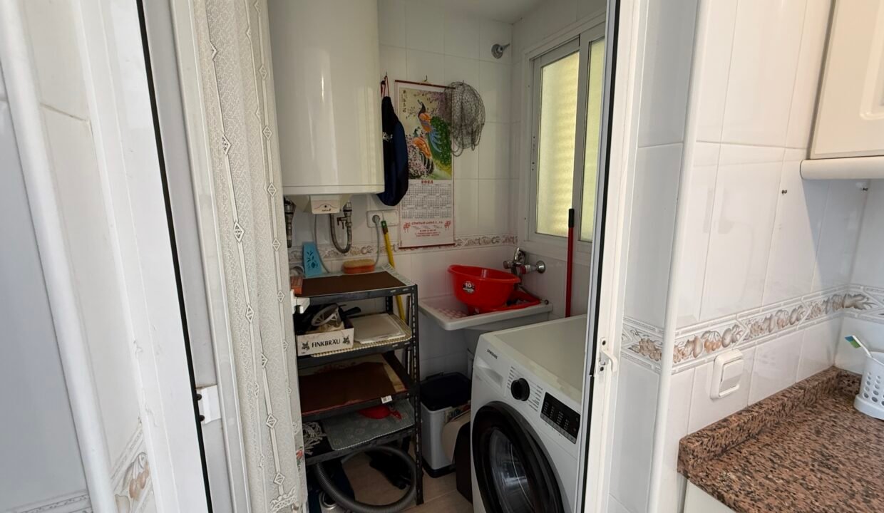 f9b56ccf25bdf6e05f9a902c39cf56a70d62d28c