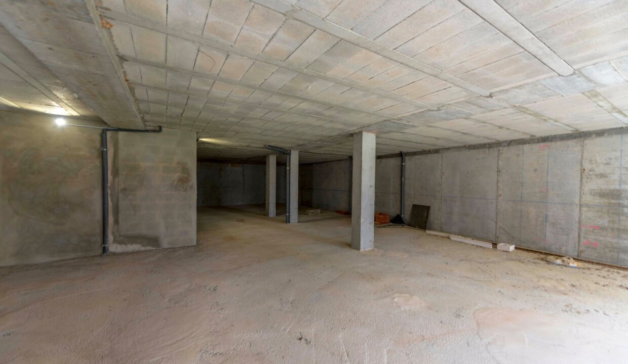 g-8fshVCBIlS_1710493521-fullHD