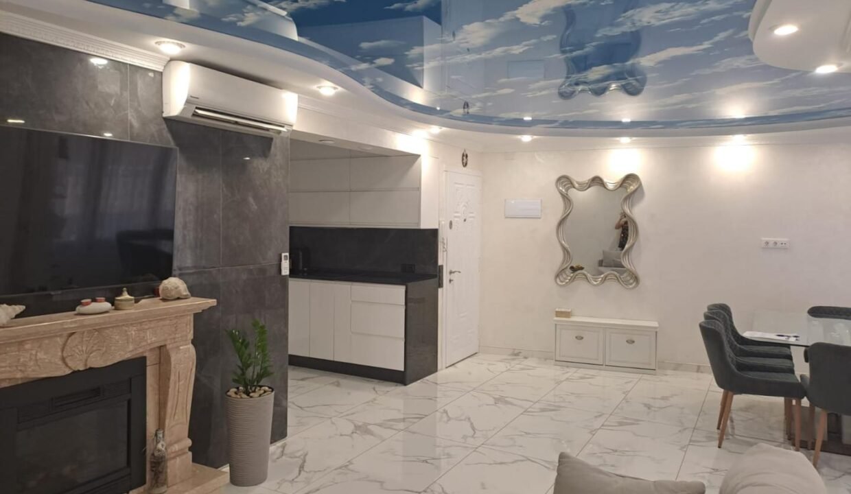 g1hF8va2HrRU_1726734512-fullHD