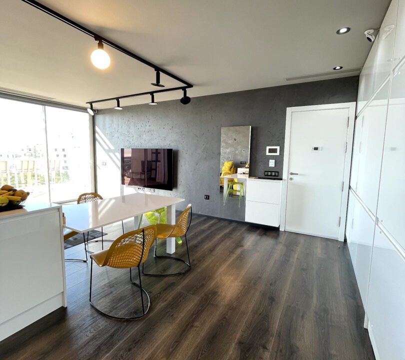 ggS2ypT11_ED_1740673214-fullHD