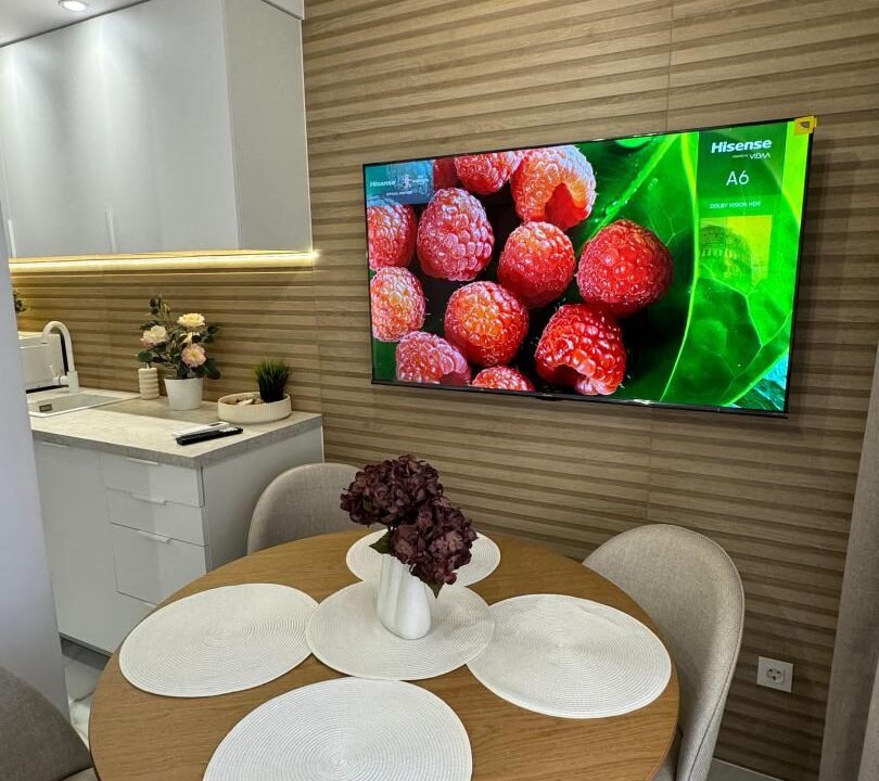 h-Tt_fV4cI1Z_1726040941-fullHD