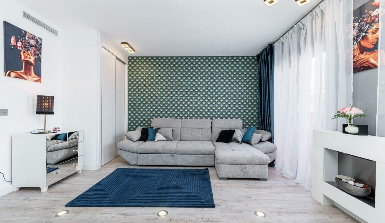 ilSoy3I5tr41_1698942984-fullHD