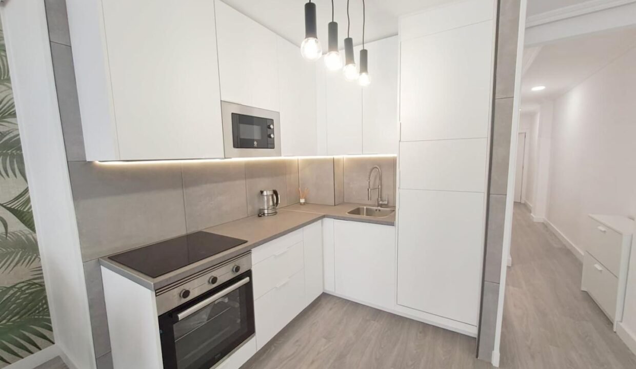 jaG08_9YoMaK_1731061543-fullHD