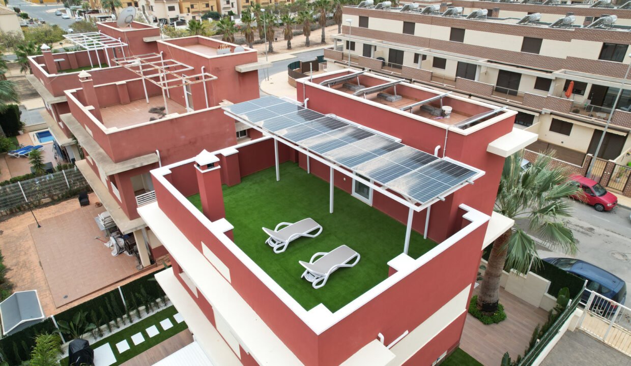 jd7AmLdIOLjC_1706964073-fullHD