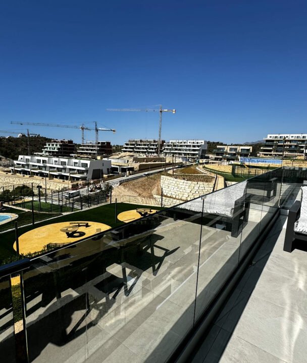 kGsglXWS21Bk_1723103576-fullHD