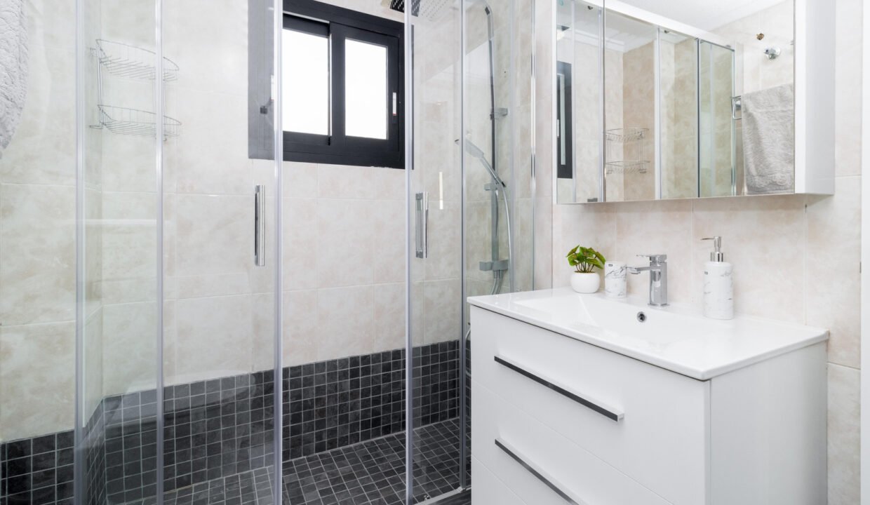 kneYGvwIp9fL_1713434027-fullHD