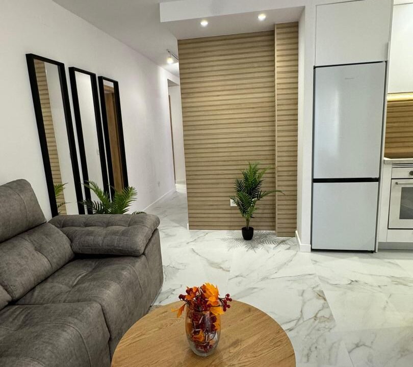 l2A-HoXqjTZG_1726040935-fullHD