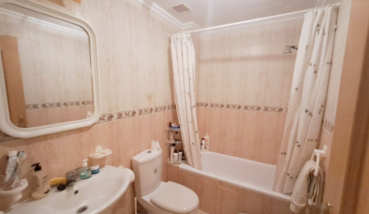 lDMWh4MYiszy_1724841576-fullHD